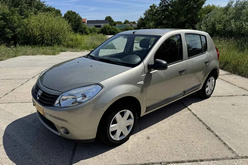 Dacia Sandero (2010)