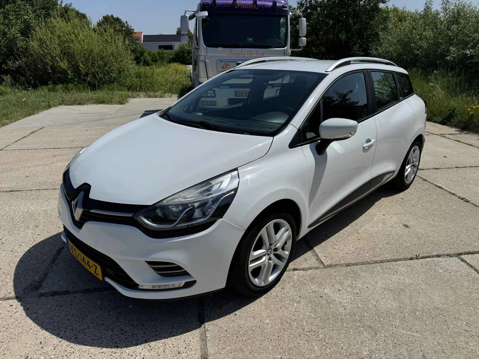 Renault Clio (2016) — foto 1