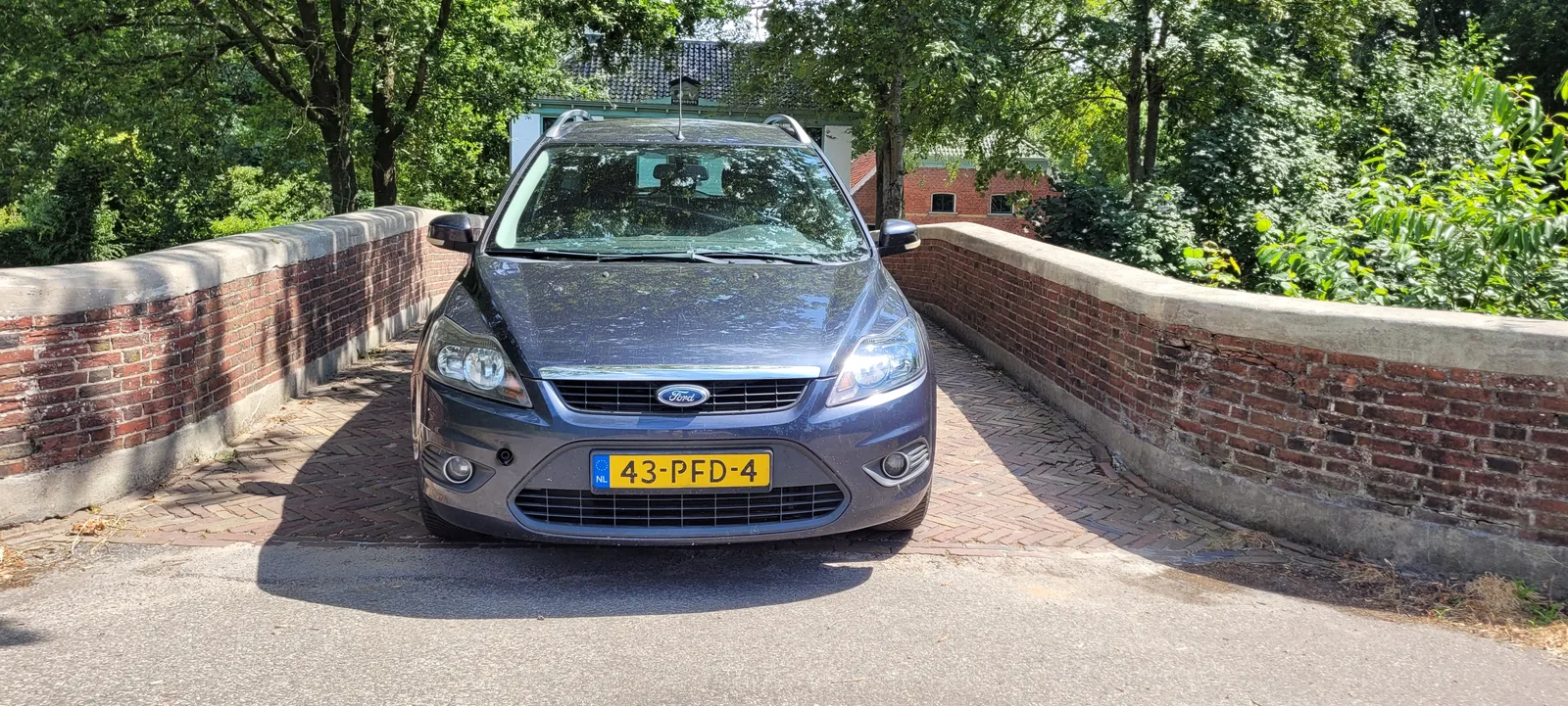 Ford Focus (2011) — foto 1