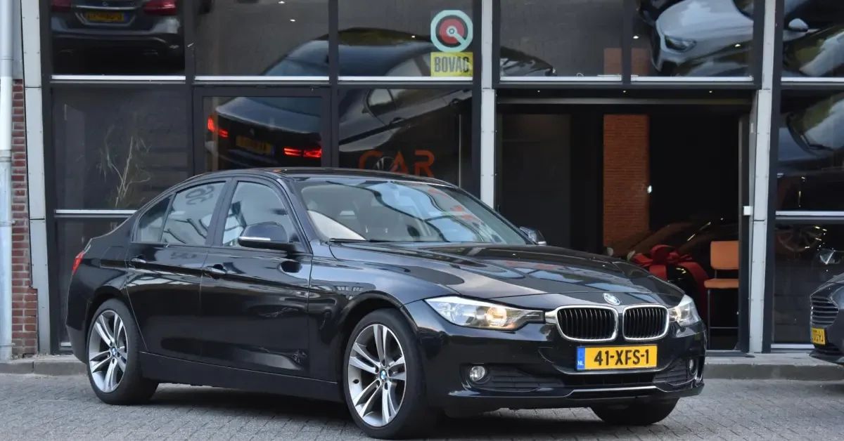 BMW 3-Serie (2012) — foto 1