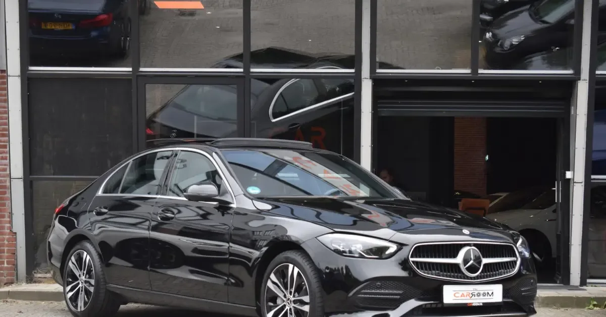 Mercedes-Benz C-Klasse (2023) — foto 1
