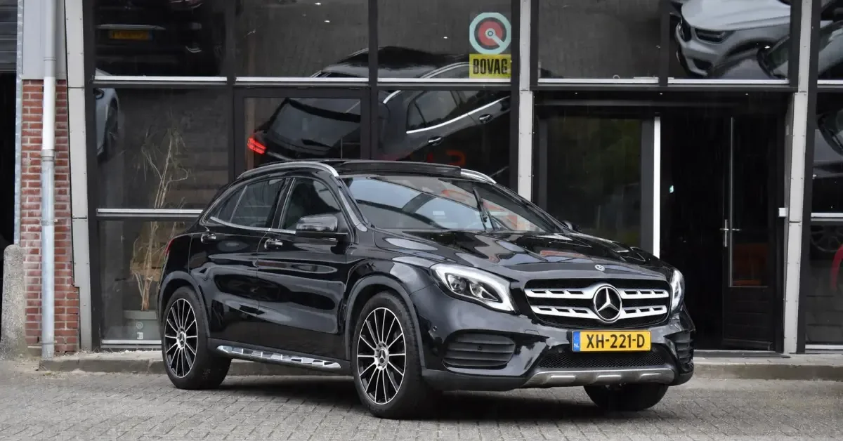 Mercedes-Benz GLA (2018) — foto 1