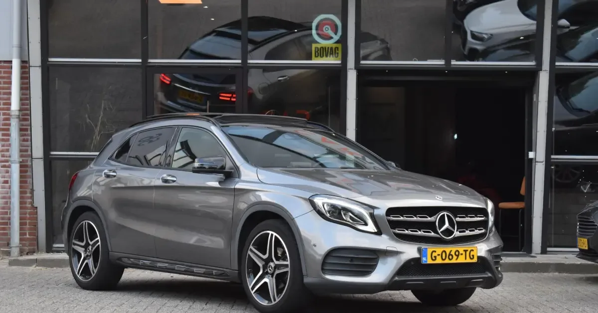 Mercedes-Benz GLA (2019) — foto 1