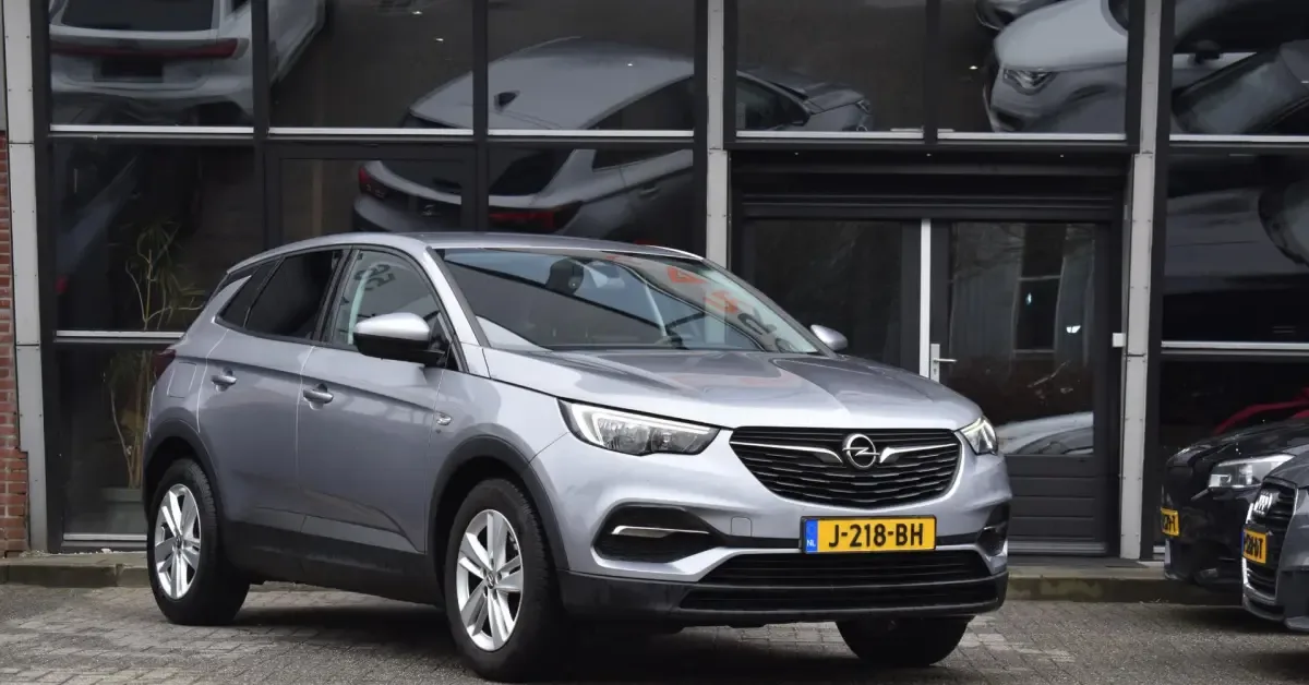 Opel Grandland (2020) — foto 1