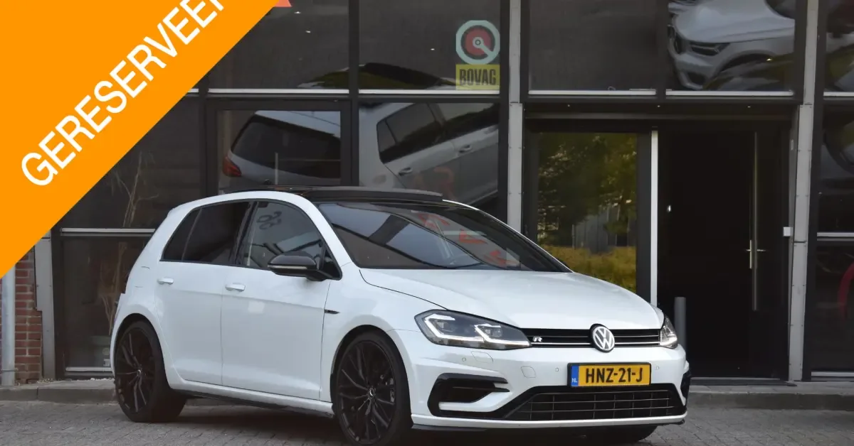 Volkswagen Golf (2019) — foto 1