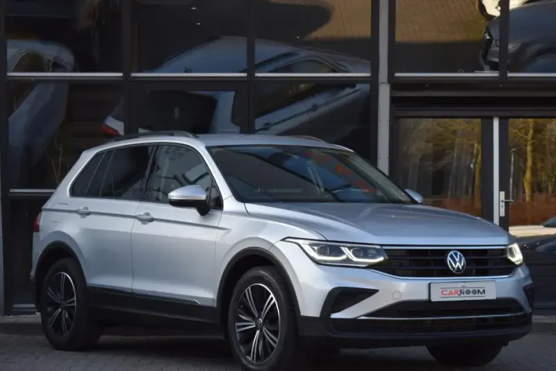Volkswagen Tiguan (2022)