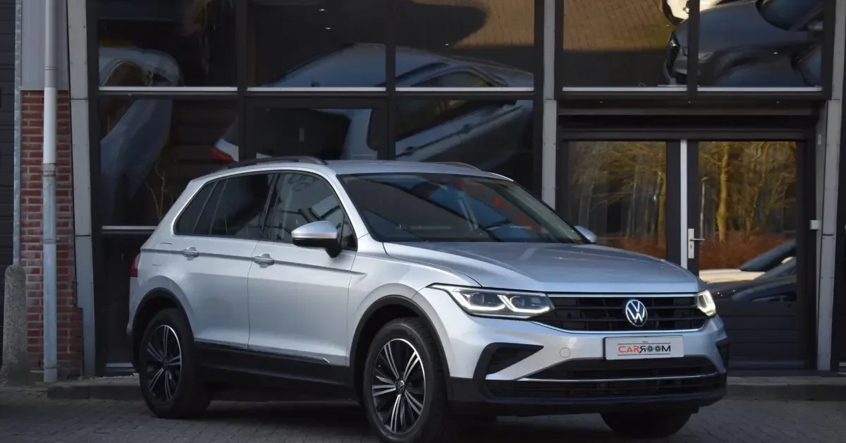 Volkswagen Tiguan (2022) — foto 1