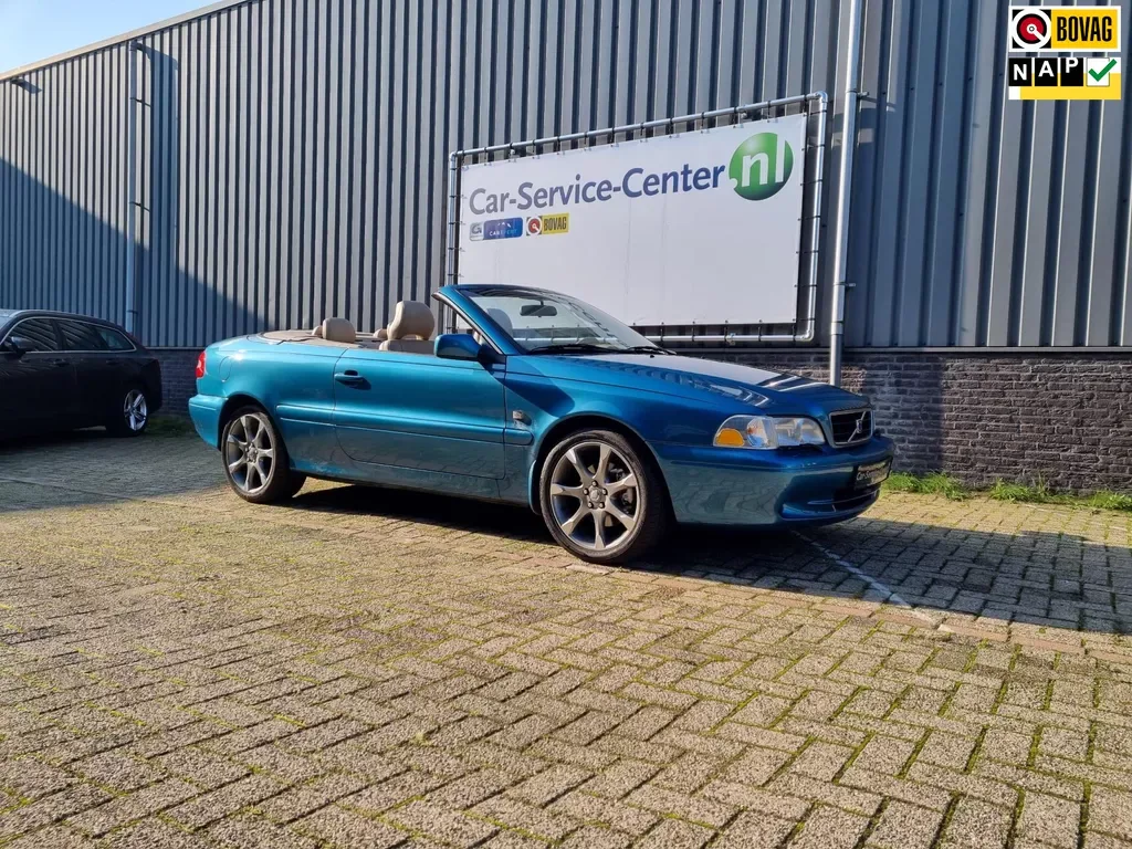 Volvo C70 (2002) — foto 1