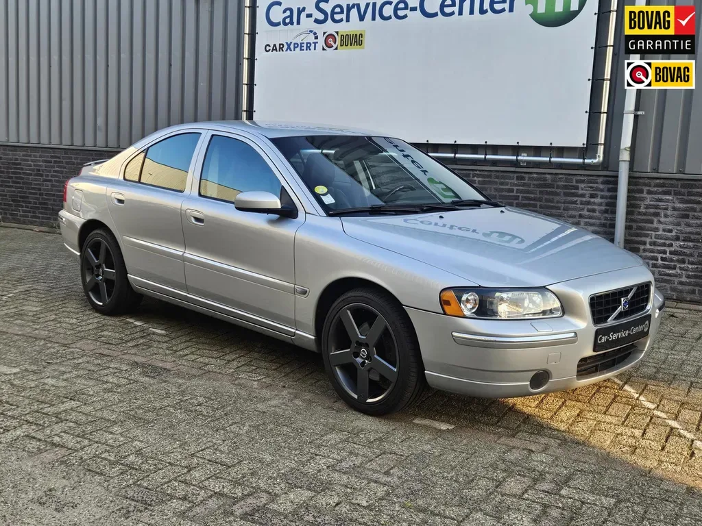 Volvo S60 (2005) — foto 1