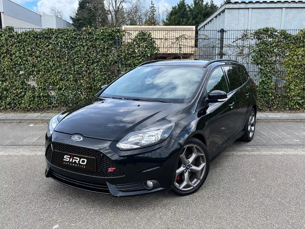 Ford Focus (2013) — foto 1