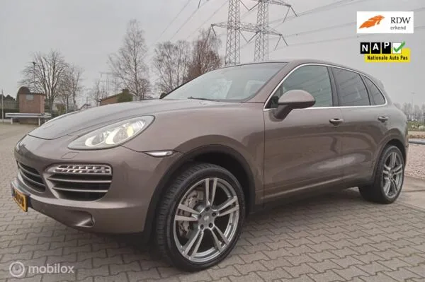 Porsche Cayenne (2012) — foto 1