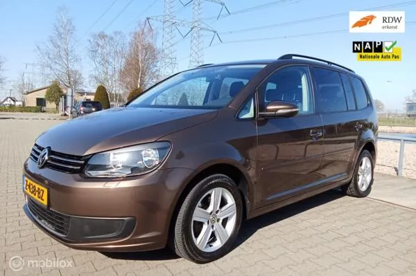 Volkswagen Touran (2011) — foto 1