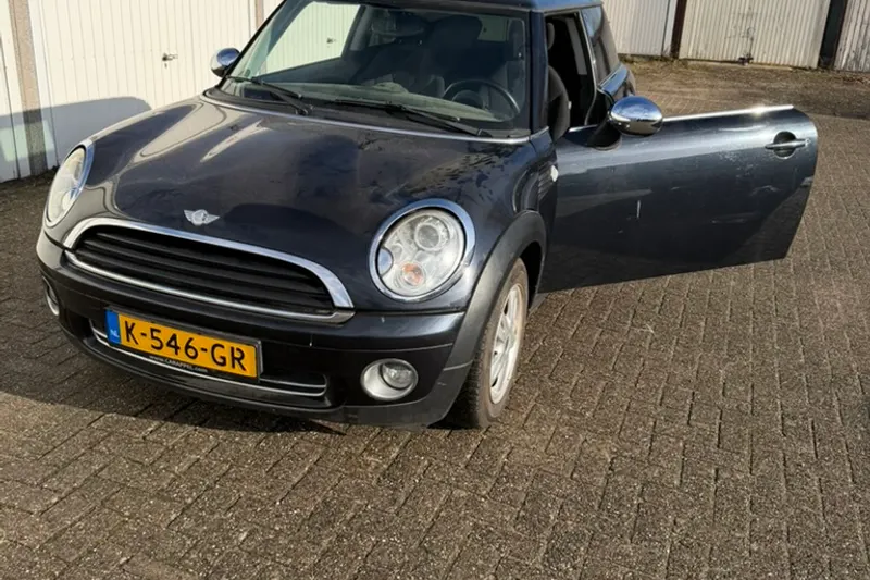 MINI One (2007)