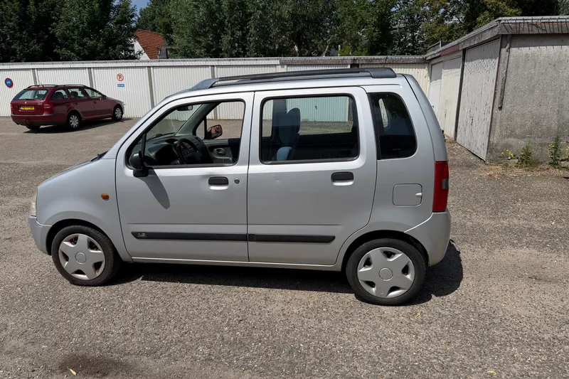 Suzuki Wagon R+ (0)