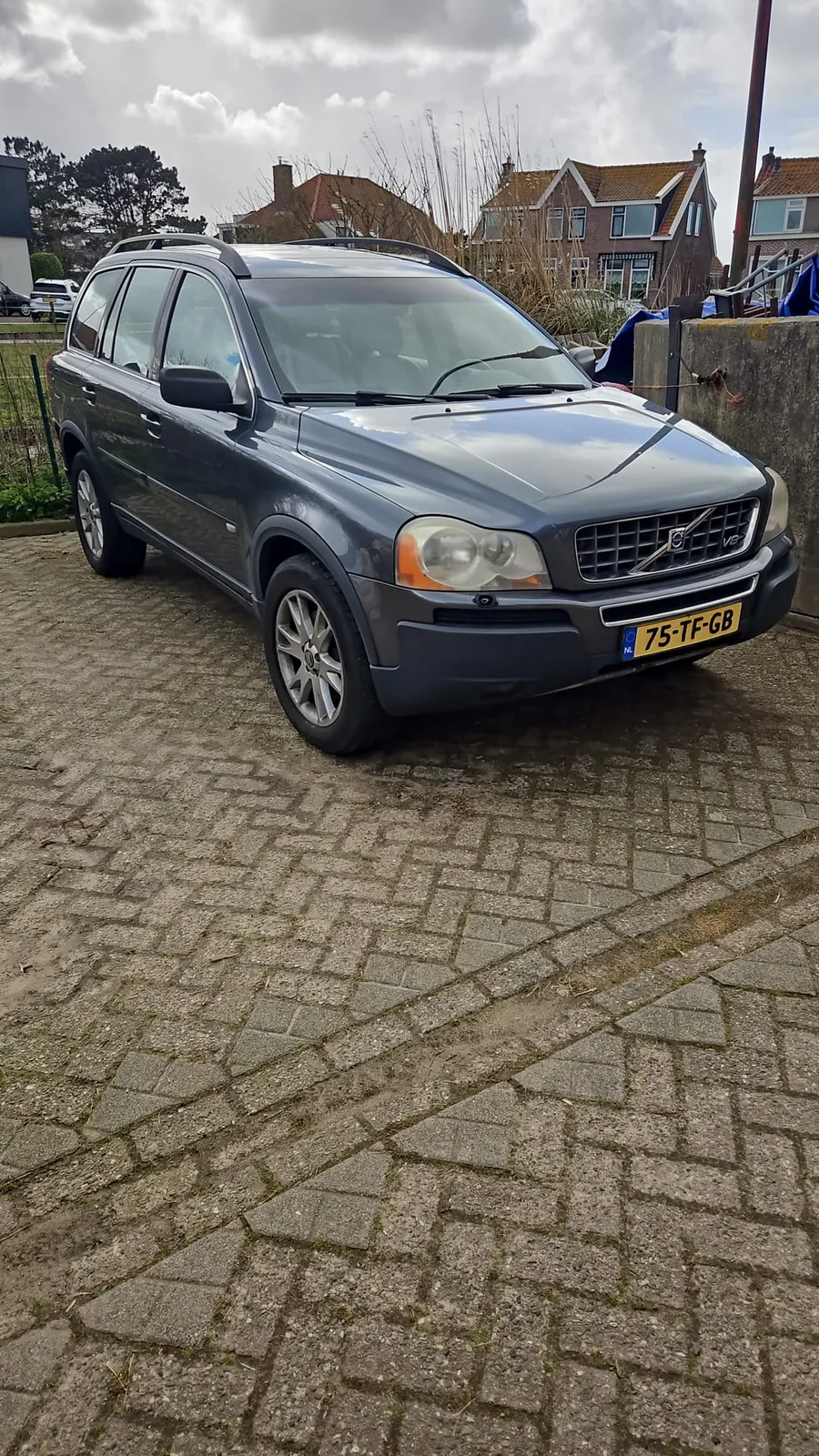 Volvo XC90 (2006) — foto 1