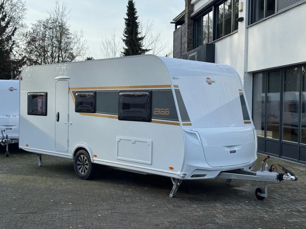 Bürstner Averso Plus (2026) — foto 1