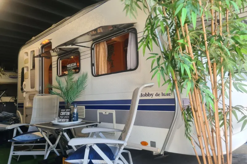 Hobby De Luxe (2009)