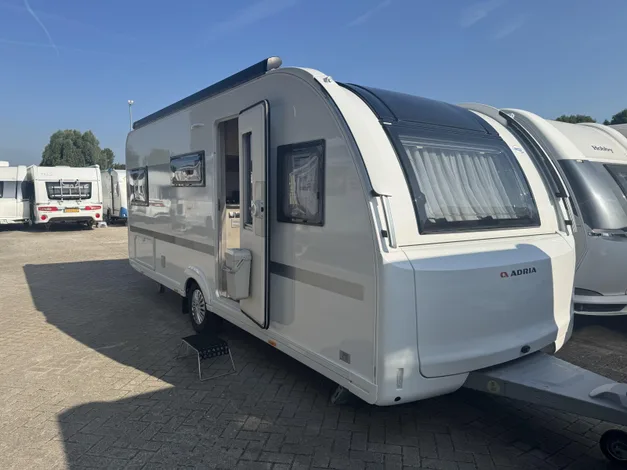Adria Adora (2023) — foto 1