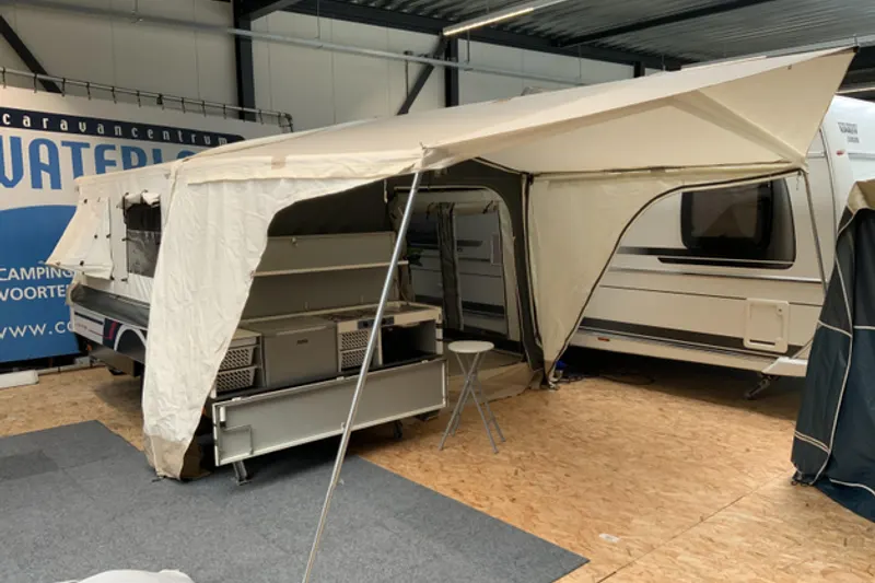 Combi Combi Camp Country (2016)