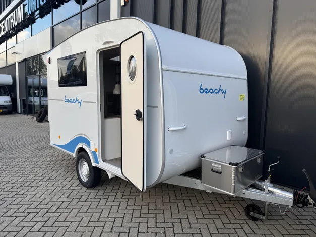 Hobby Beachy (2026) — foto 1