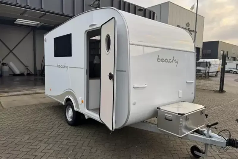 Hobby Beachy (2025)
