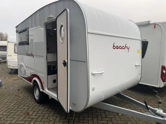 Hobby Beachy (2026) — foto 1