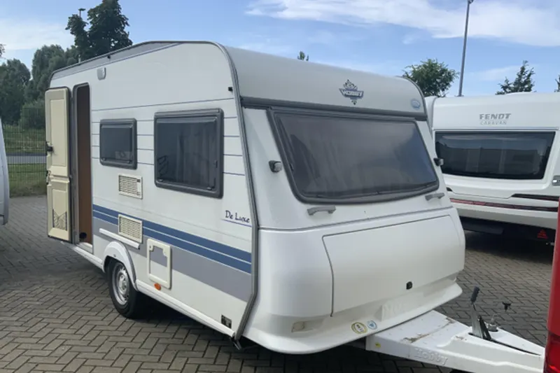Hobby De Luxe (1999)