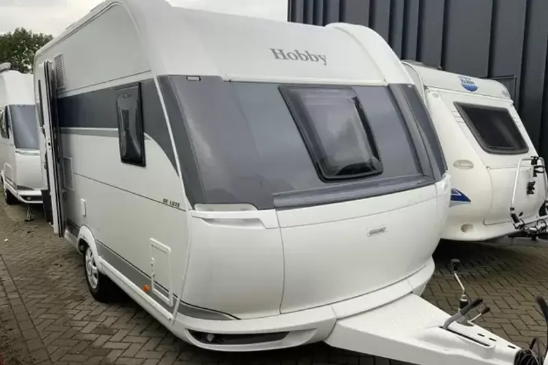 Hobby De Luxe (2024)