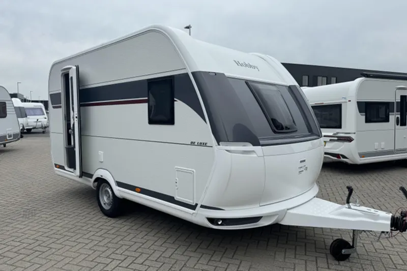 Hobby De Luxe (2027)
