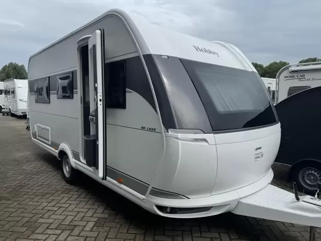Hobby De Luxe (2026) — foto 1