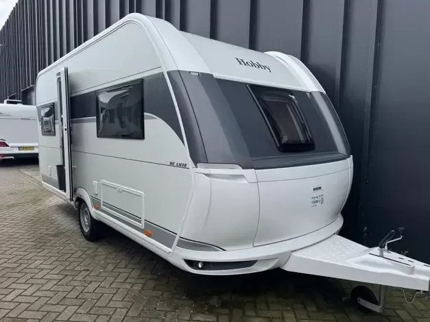 Hobby De Luxe (2026) — foto 1