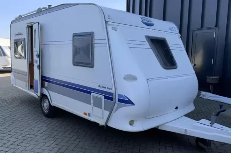 Hobby De Luxe (2005)