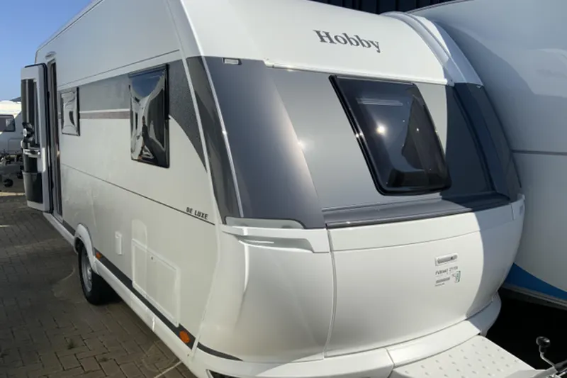 Hobby De Luxe (2027)