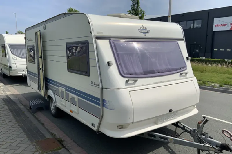 Hobby De Luxe (1998)