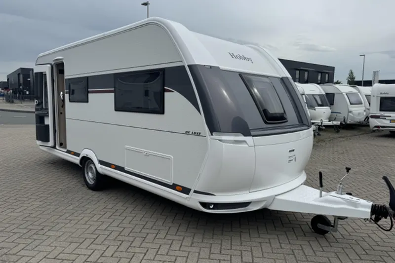 Hobby De Luxe (2027)