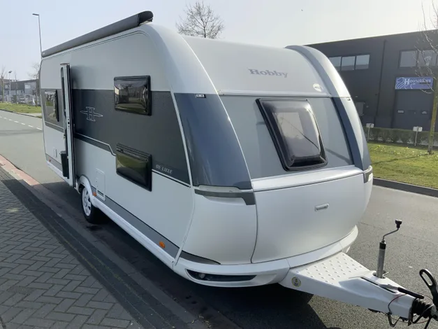 Hobby De Luxe (2020) — foto 1