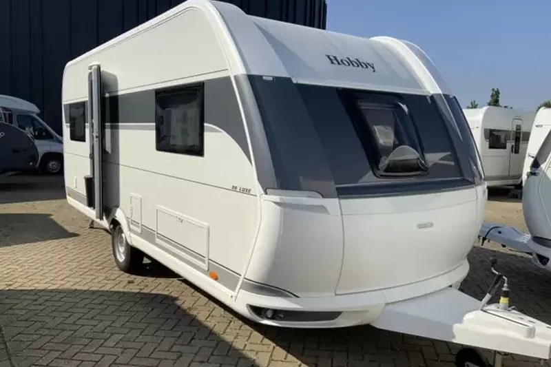 Hobby De Luxe (2025)