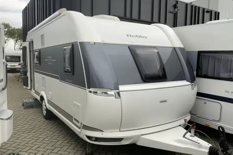 Hobby De Luxe (2020)