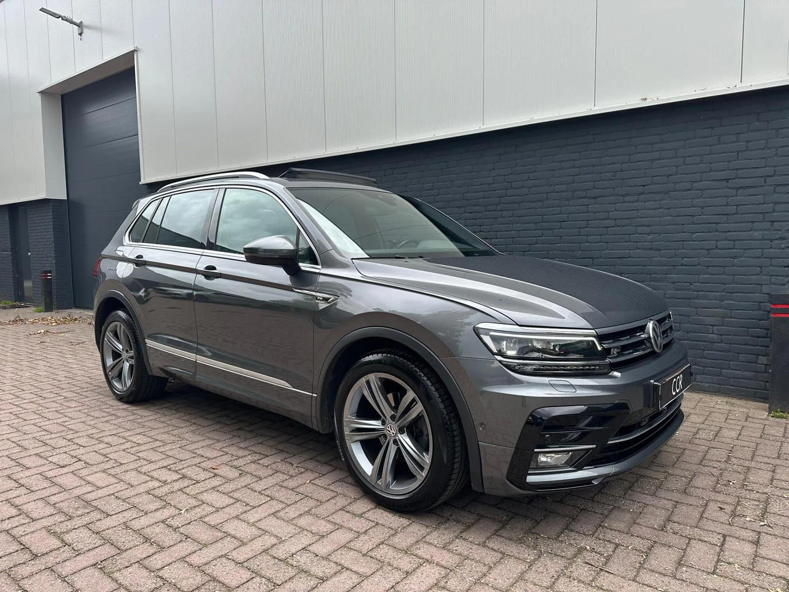 Volkswagen Tiguan (2019) — foto 1