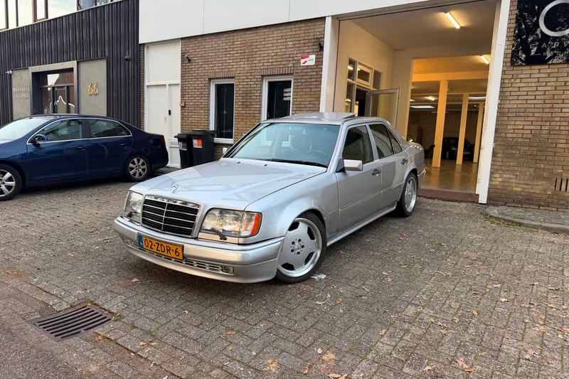 Mercedes-Benz 200-Serie (1987)