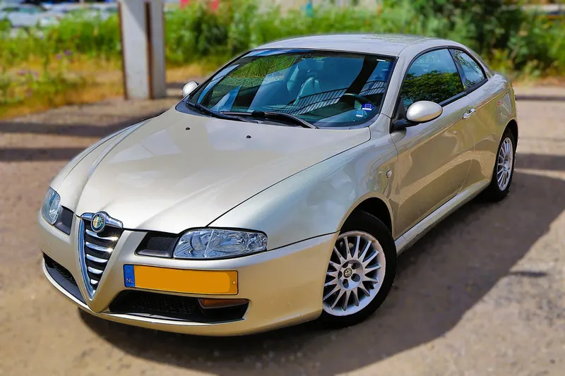 Alfa Romeo GT (2004)