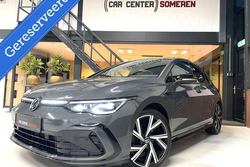 Volkswagen Golf (2024)