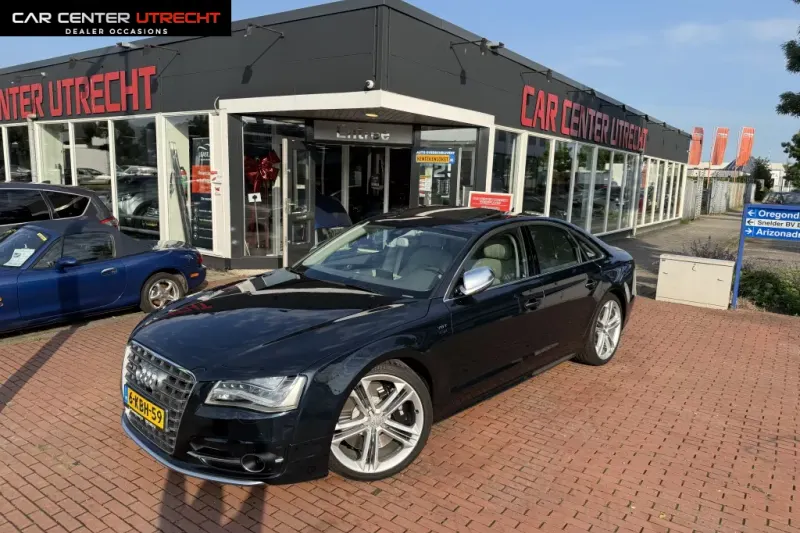Audi S8 (2013)