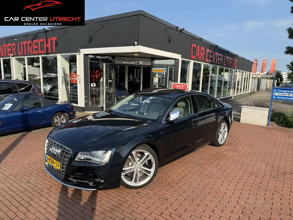Audi S8 (2013) — foto 1