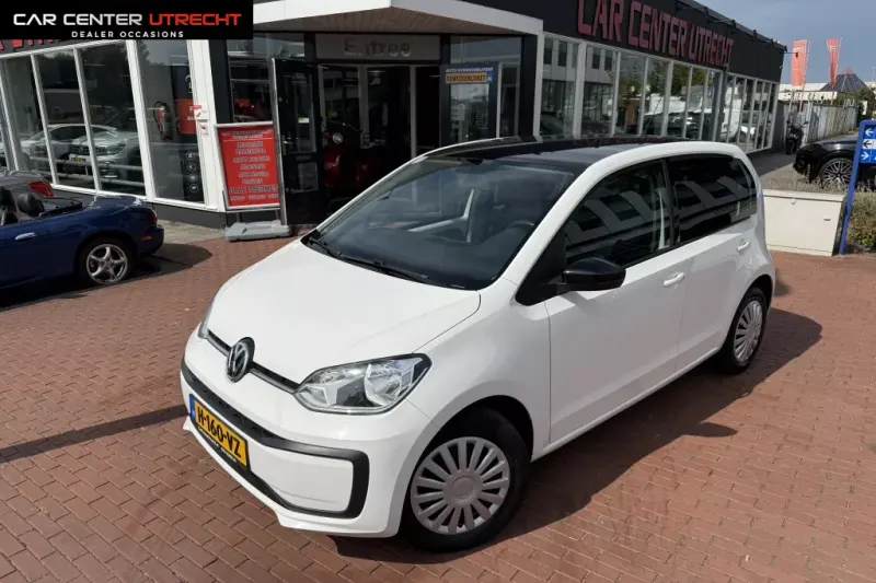 Volkswagen Up! (2017)