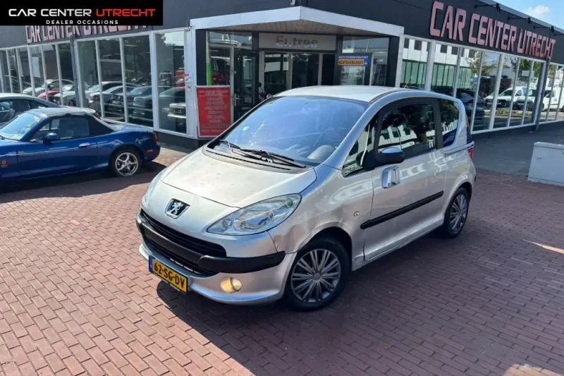 Peugeot 1007 (2006)