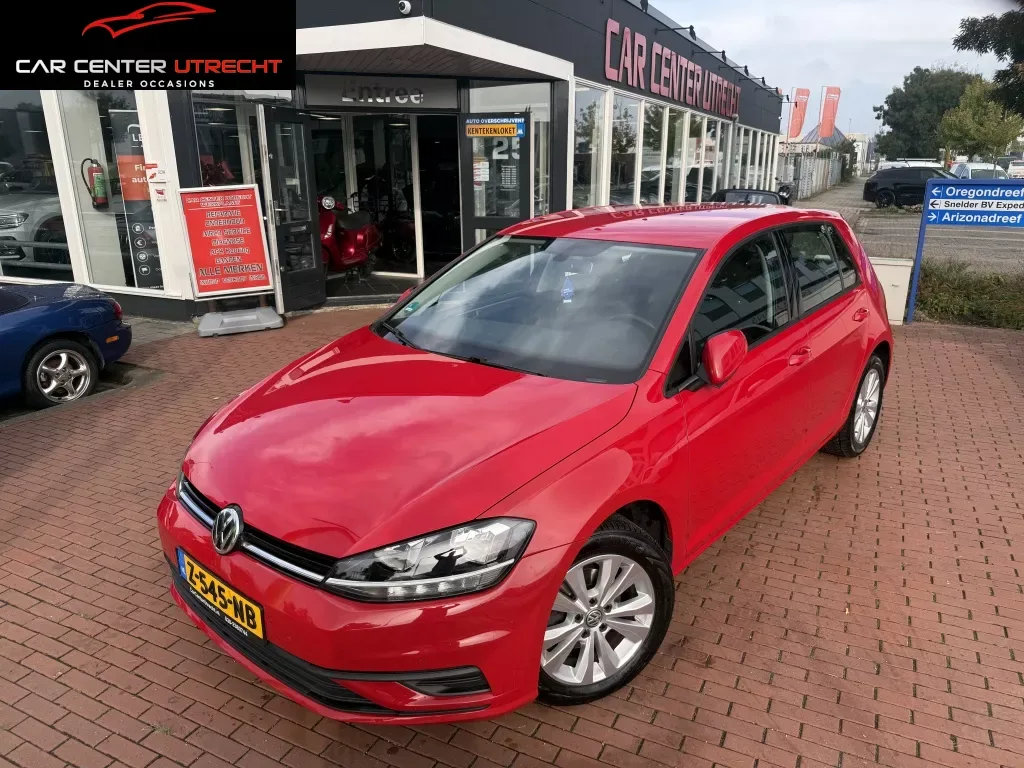Volkswagen Golf (2019) — foto 1