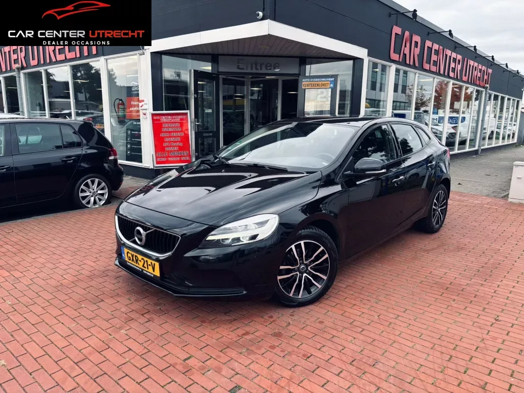 Volvo V40 (2019) — foto 1