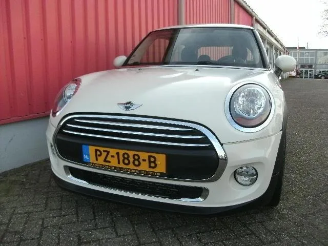 MINI One (2017) — foto 1