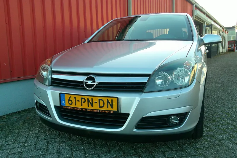 Opel Astra (2004)